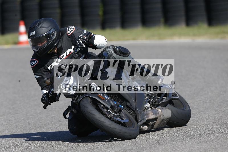 Archiv-2025/49 26.08.2025 Cornu Master School ADR/blau-bleu/49